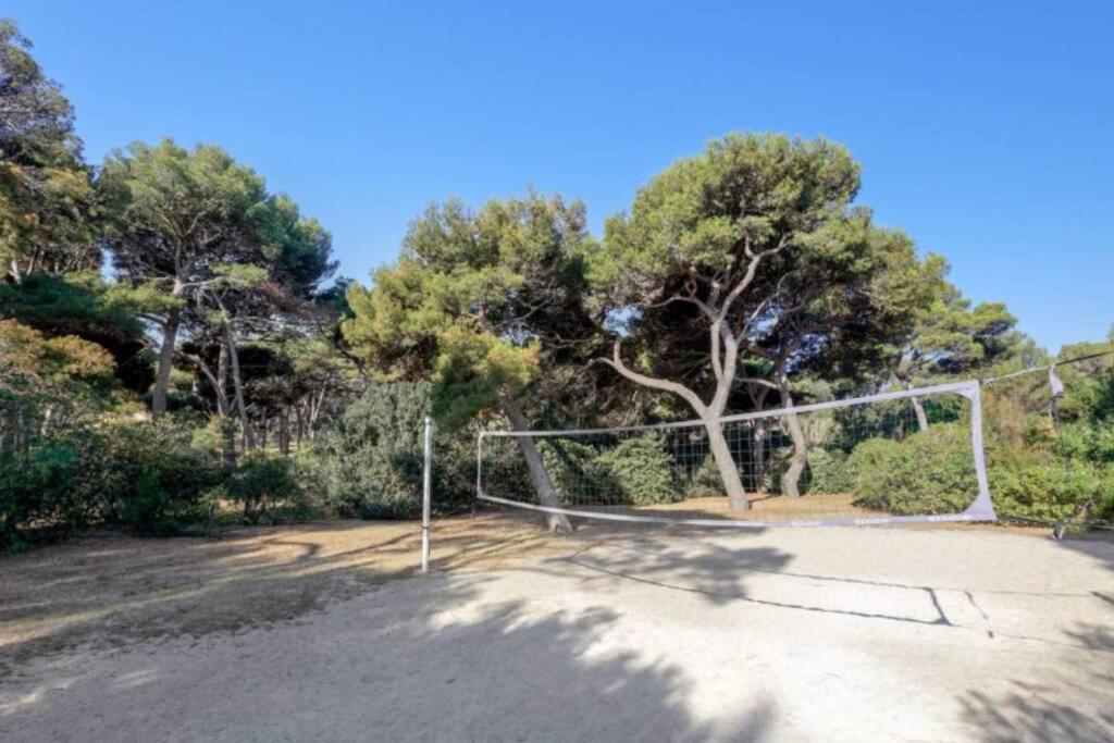 Appartement En Residence Privee, Face A La Mer Avec Acces Direct Plage Hyères Zewnętrze zdjęcie